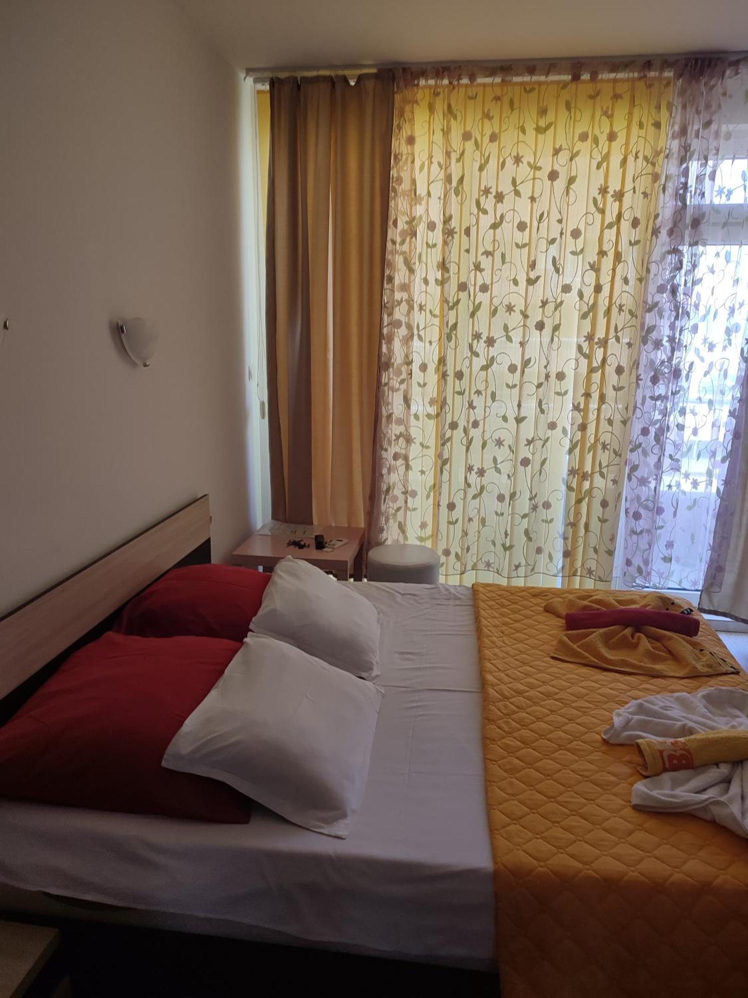 Apartmán Apartament Janet Pomorie Pokoj fotografie